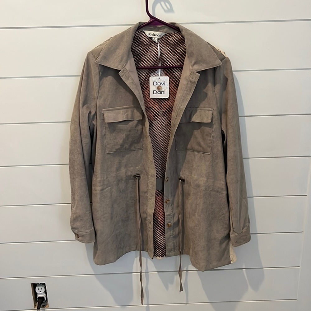 Davy & Dani Medium Light Weight Jacket